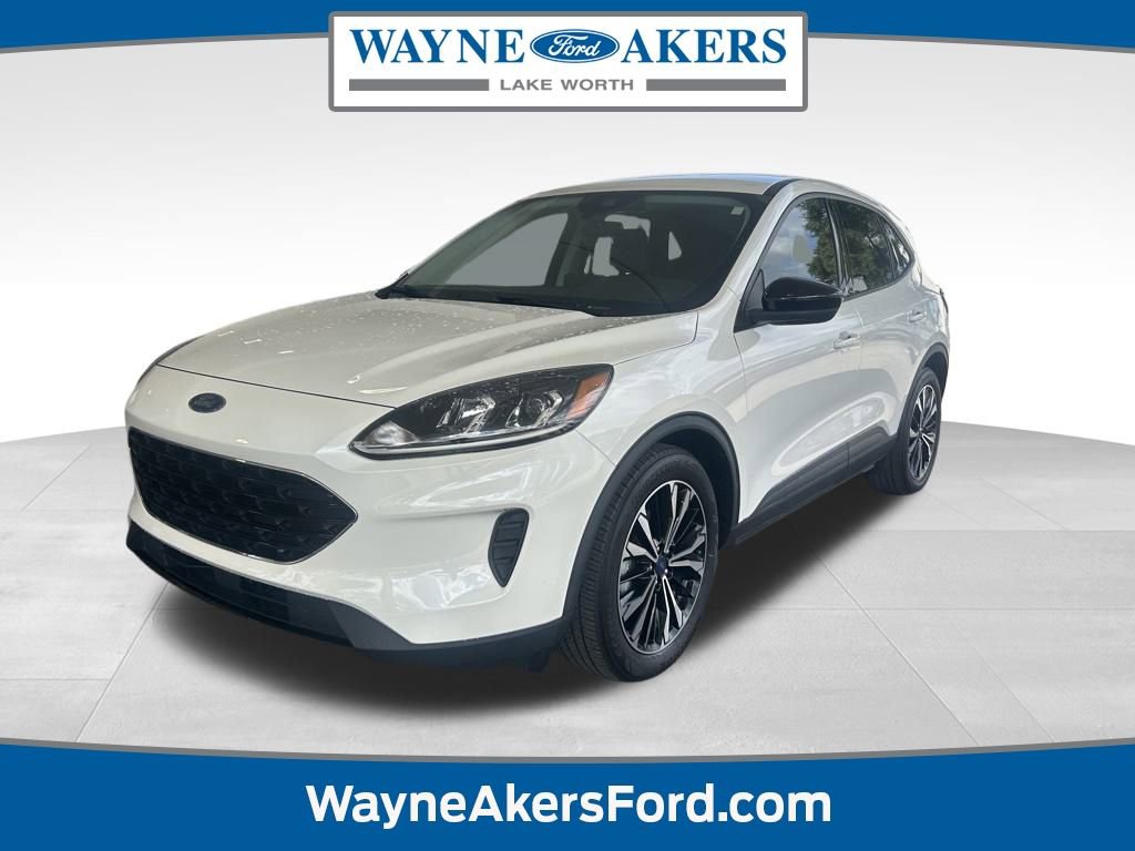 Used 2022 Ford Escape SE w/ SE Sport Appearance Package
