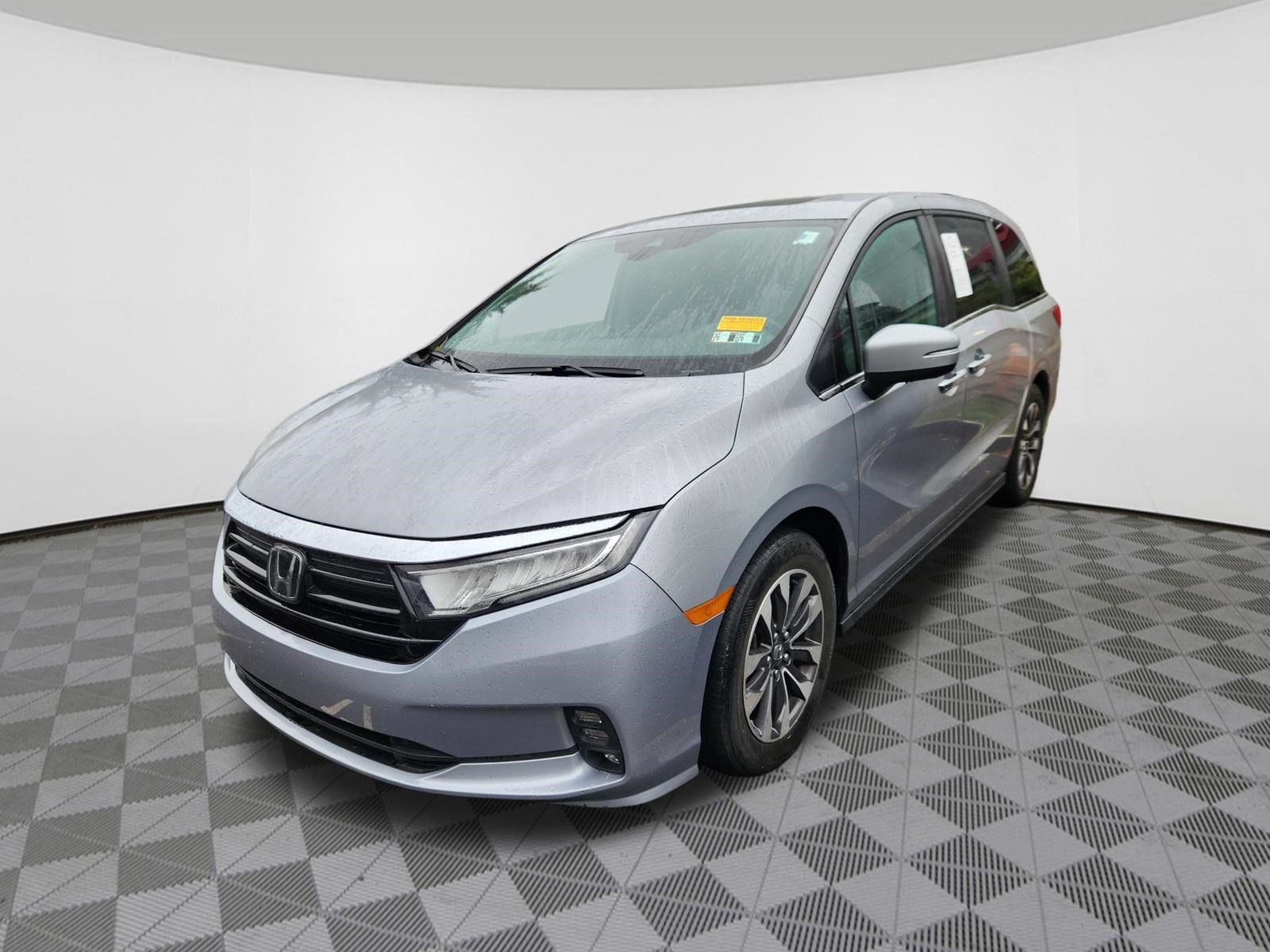 Certified 2024 Honda Odyssey EX-L image 2