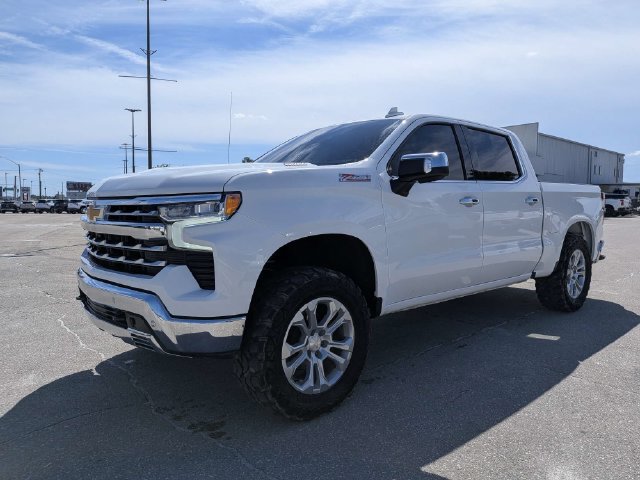 Used 2023 Chevrolet Silverado 1500 LTZ w/ Z71 Off-Road Package AWD/4WD image 7
