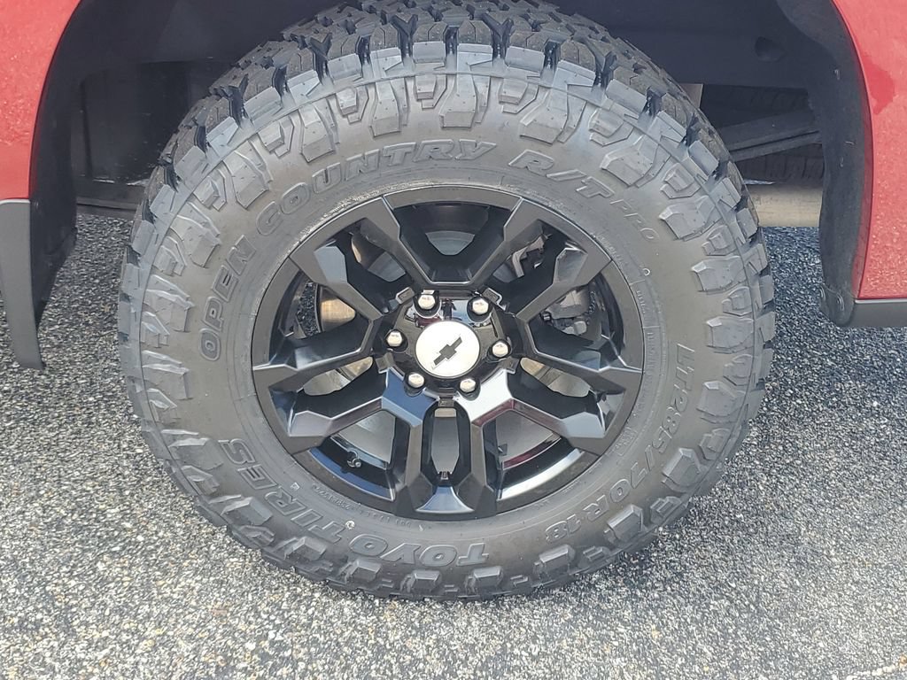 Used 2025 Chevrolet Silverado 1500 RST AWD/4WD image 30