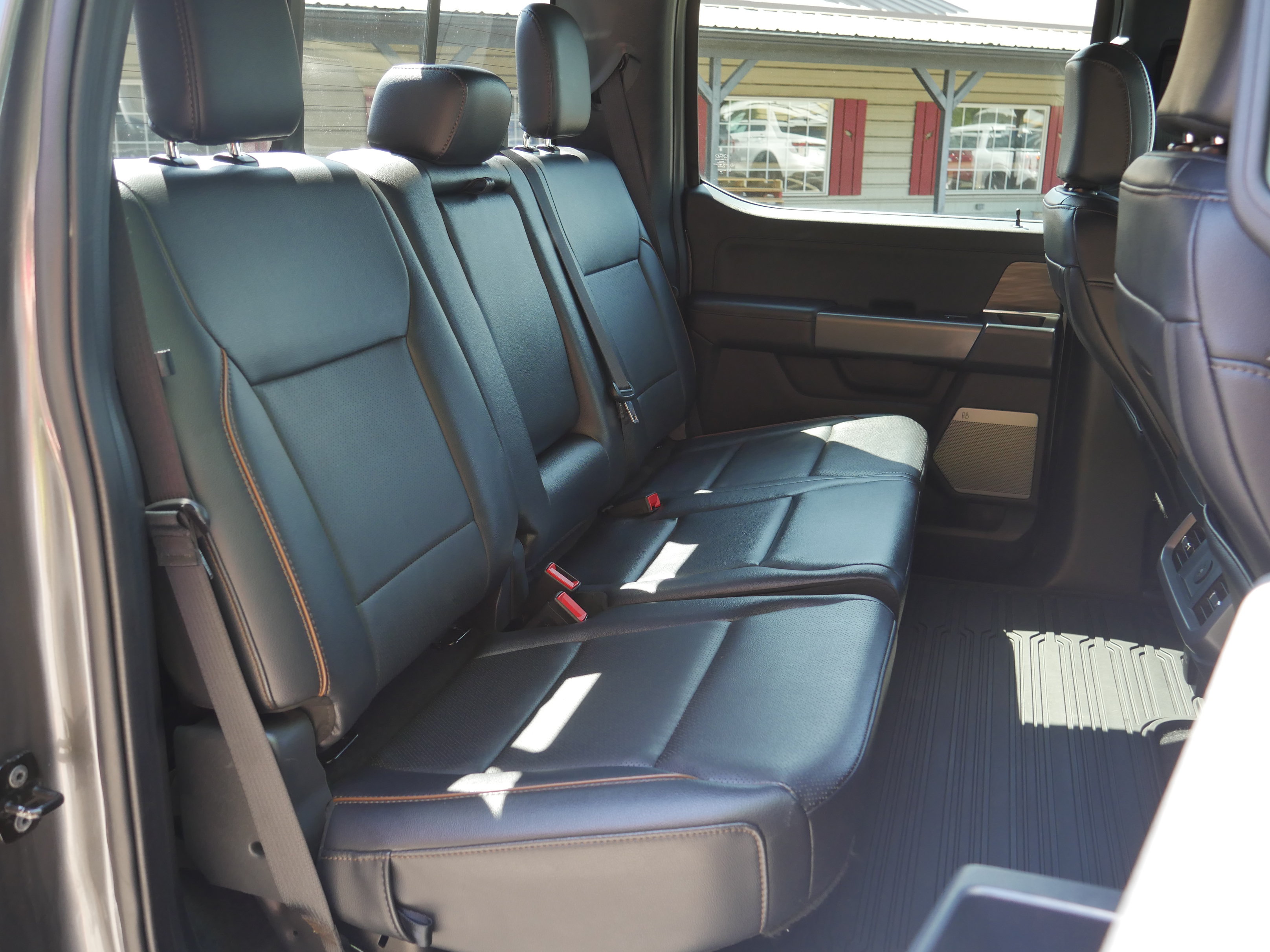 Certified 2025 Ford F150 Lariat w/ Tow/Haul Package AWD/4WD image 32