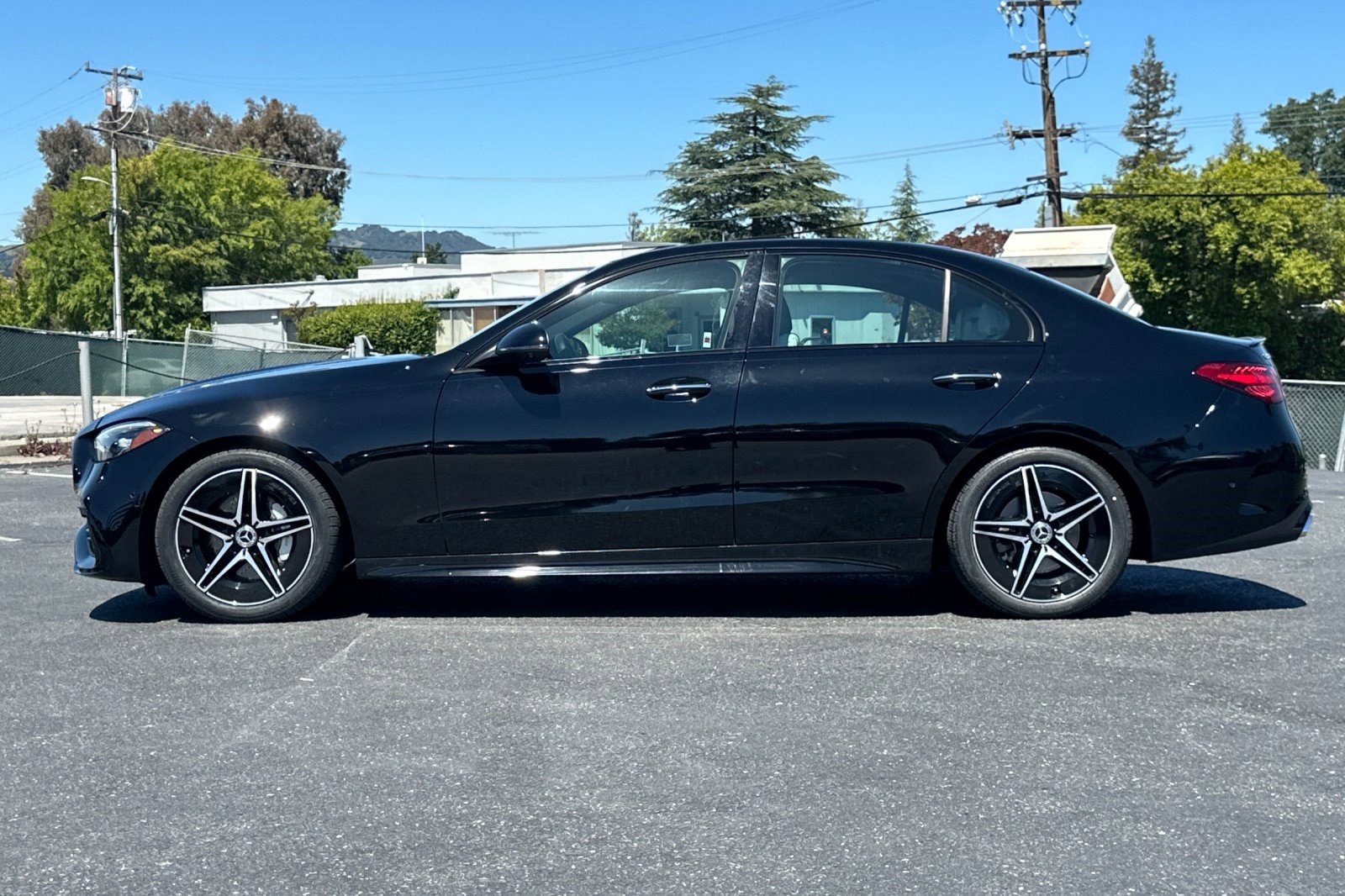 Used 2022 Mercedes-Benz C 300 Sedan image 2