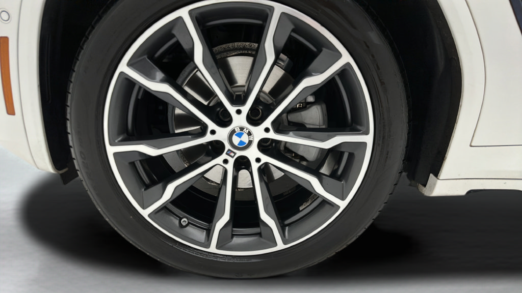 Used 2021 BMW X4 xDrive30i w/ Executive Package AWD/4WD image 9