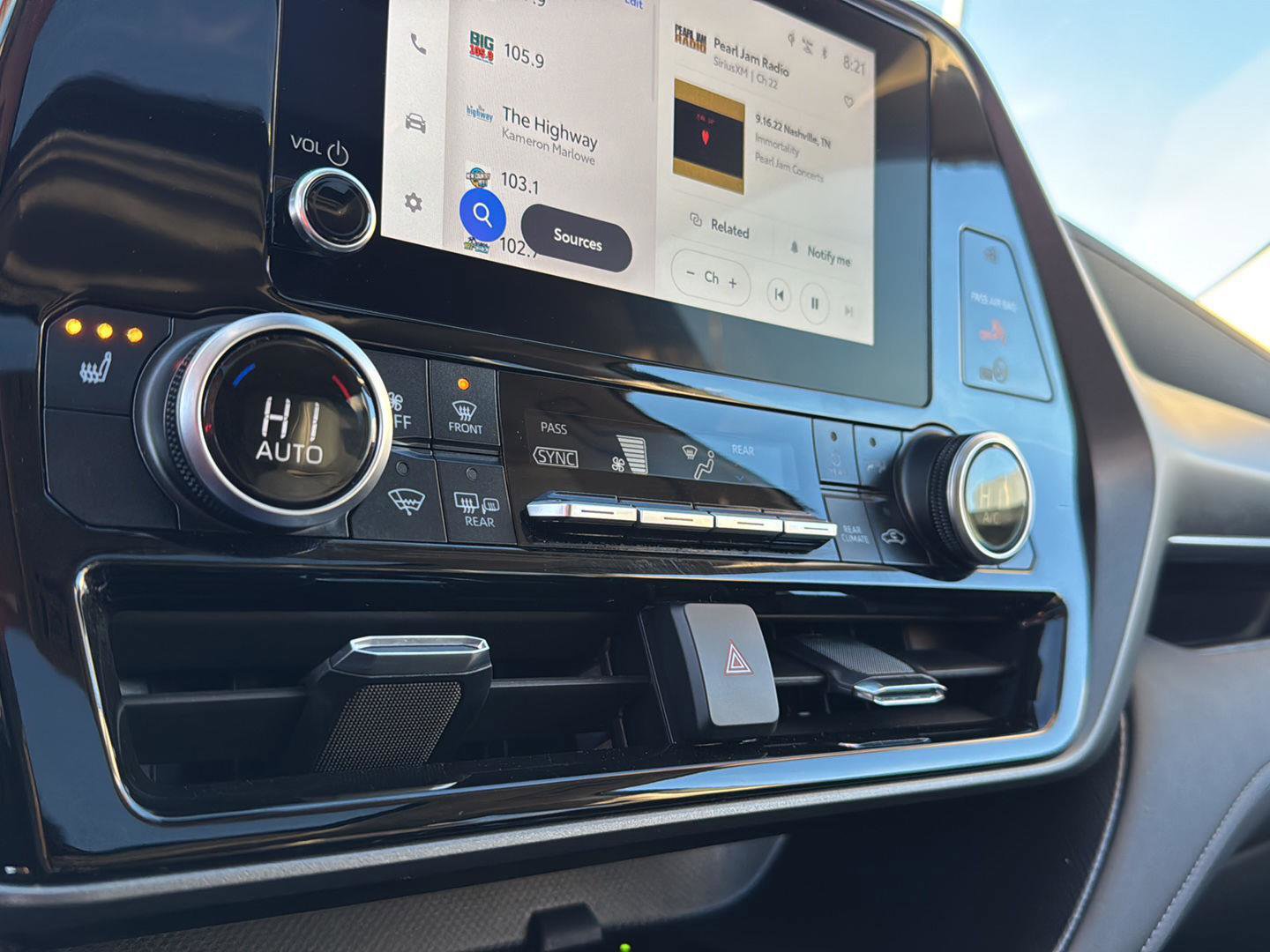 Certified 2025 Toyota Highlander XLE image 22