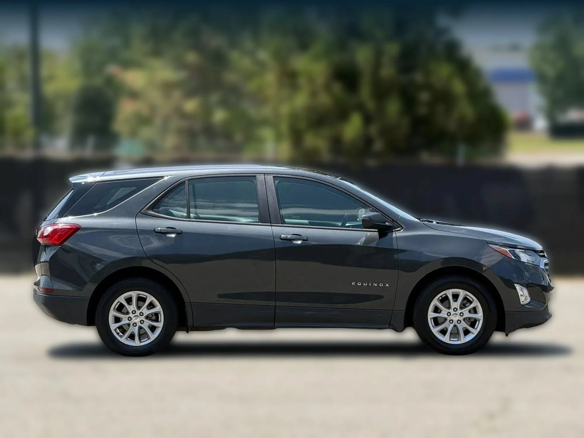 Used 2021 Chevrolet Equinox LS w/ LPO, Floor Liner Package FWD image 7