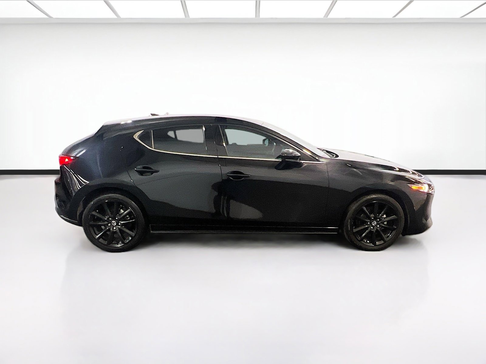 Used 2024 MAZDA MAZDA3 s FWD image 24