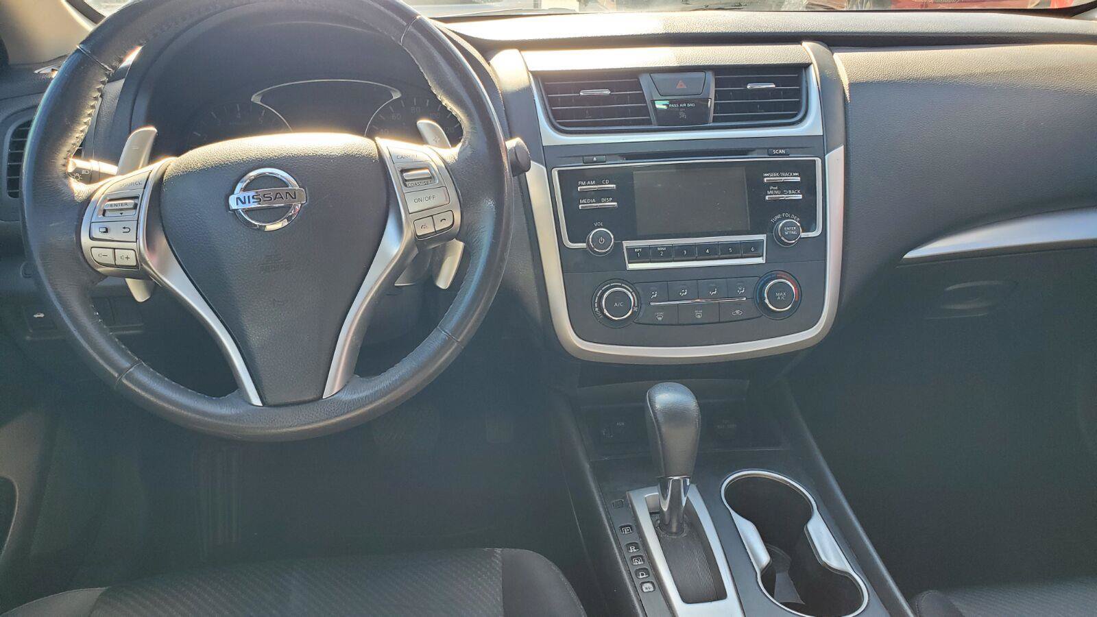 Used 2017 Nissan Altima 2.5 SR w/ Midnight Edition Package FWD image 7