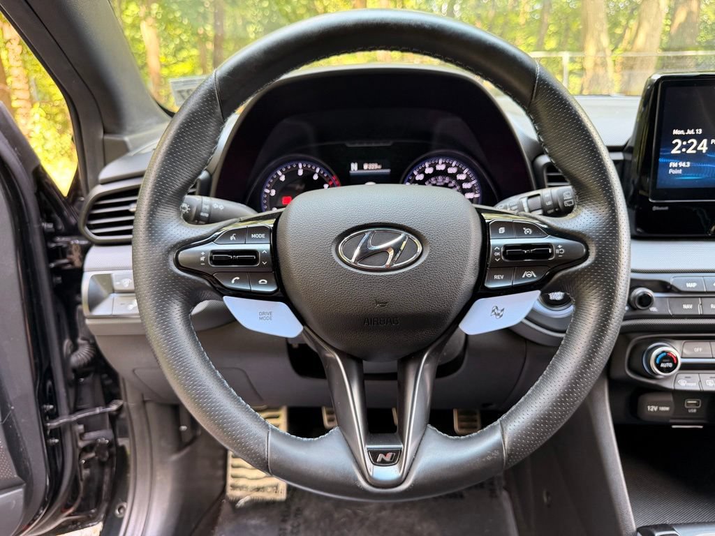 Certified 2022 Hyundai Veloster N FWD image 17