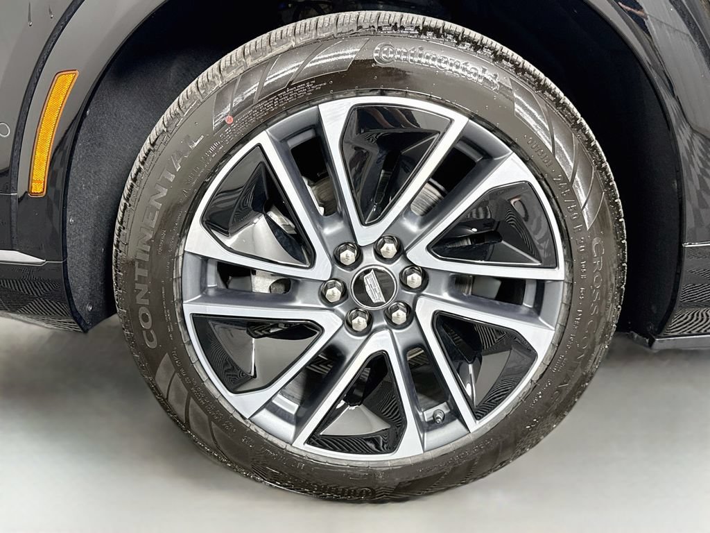 Certified 2025 Cadillac Optiq Sport 1 AWD/4WD image 32