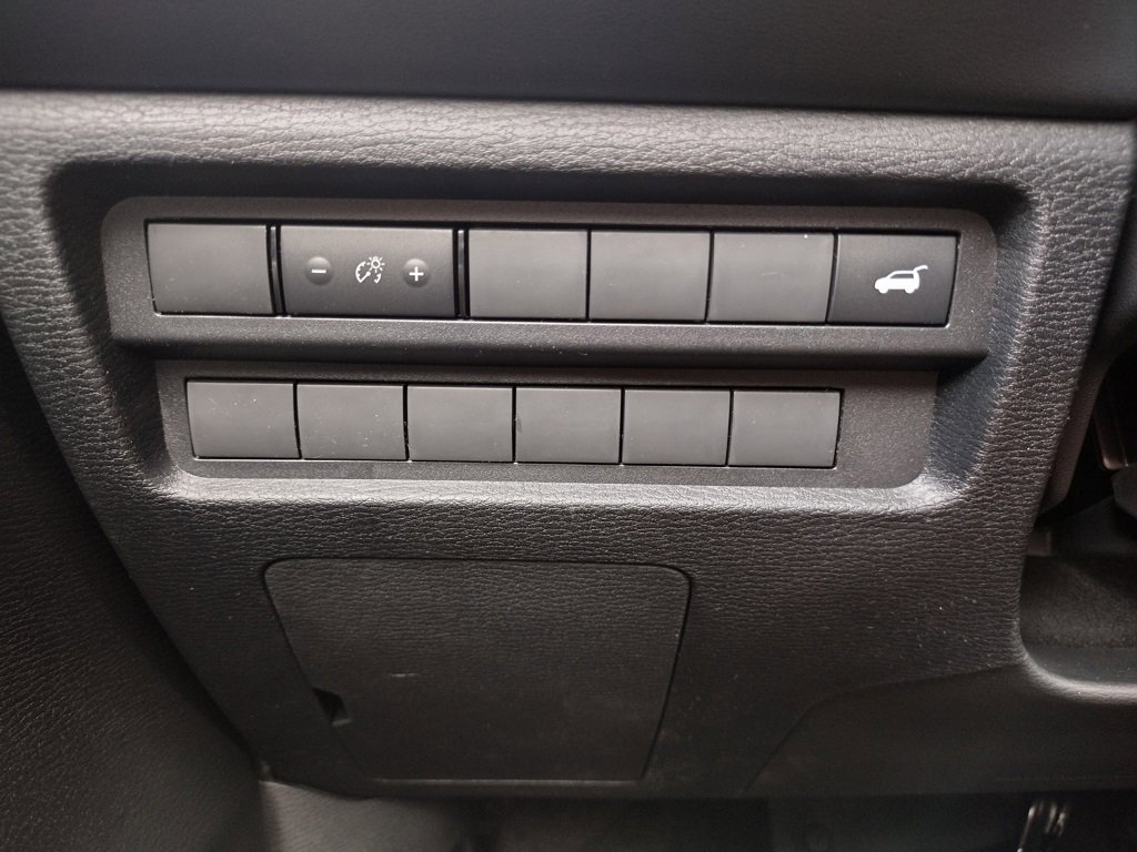 New 2025 Mitsubishi Outlander SE image 24