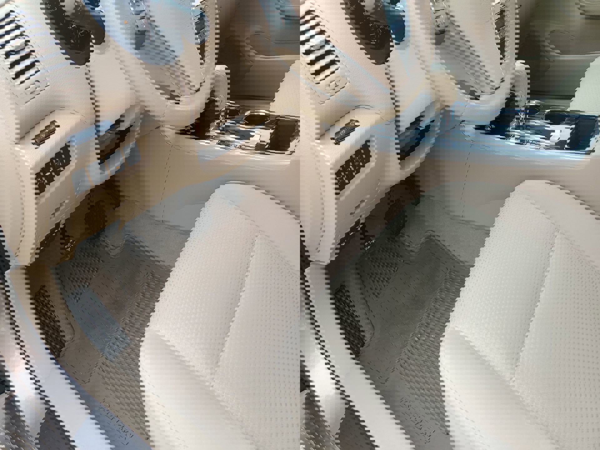 Used 2014 Nissan Altima 2.5 SV w/ Convenience Package image 26