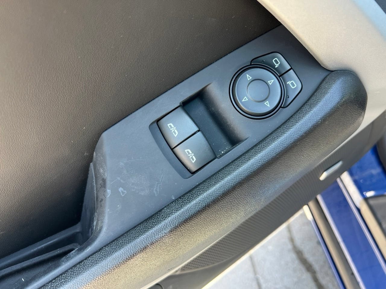 Used 2023 Chevrolet Camaro LT w/ Technology Package RWD image 12
