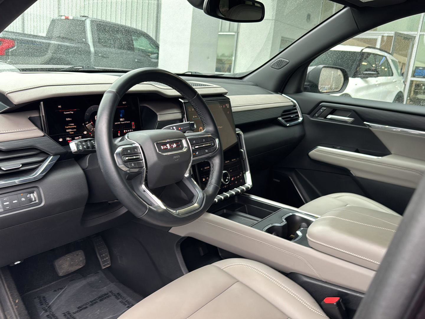 Used 2024 GMC Acadia Elevation AWD/4WD image 15