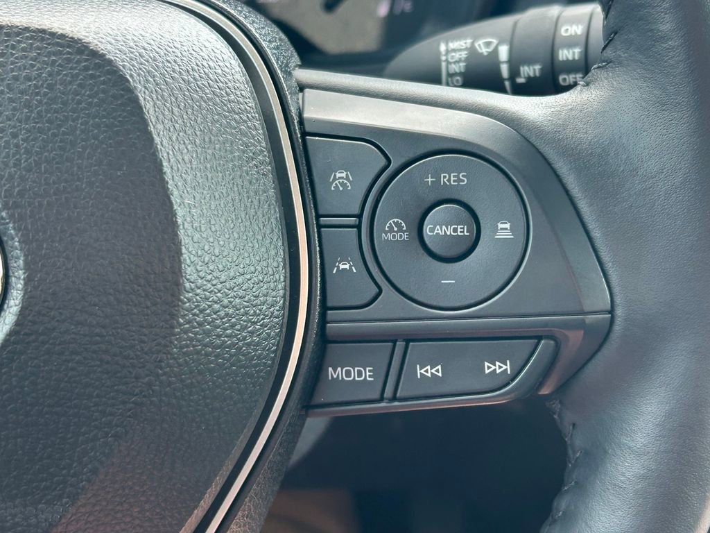 Used 2026 Toyota Corolla Cross LE w/ Moonroof Package FWD image 36