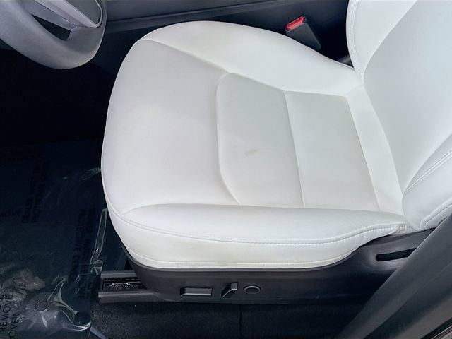 Used 2023 Tesla Model Y Performance AWD/4WD image 17