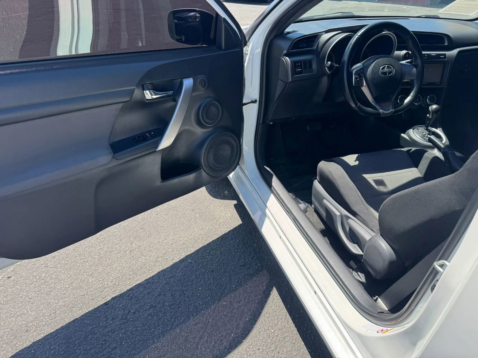 Used 2016 Scion tC FWD image 19