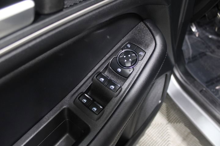 Used 2023 Ford Edge SEL w/ Convenience Package image 19