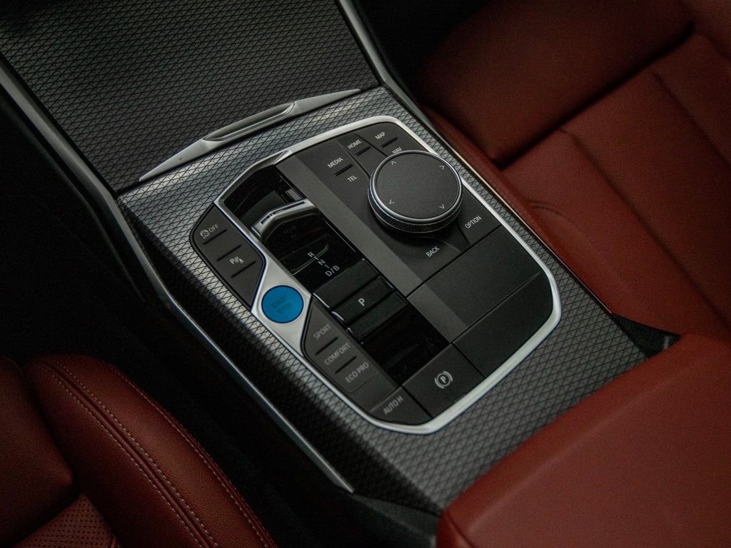 Used 2025 BMW i4 eDrive40 w/ Driving Assistance Package image 23