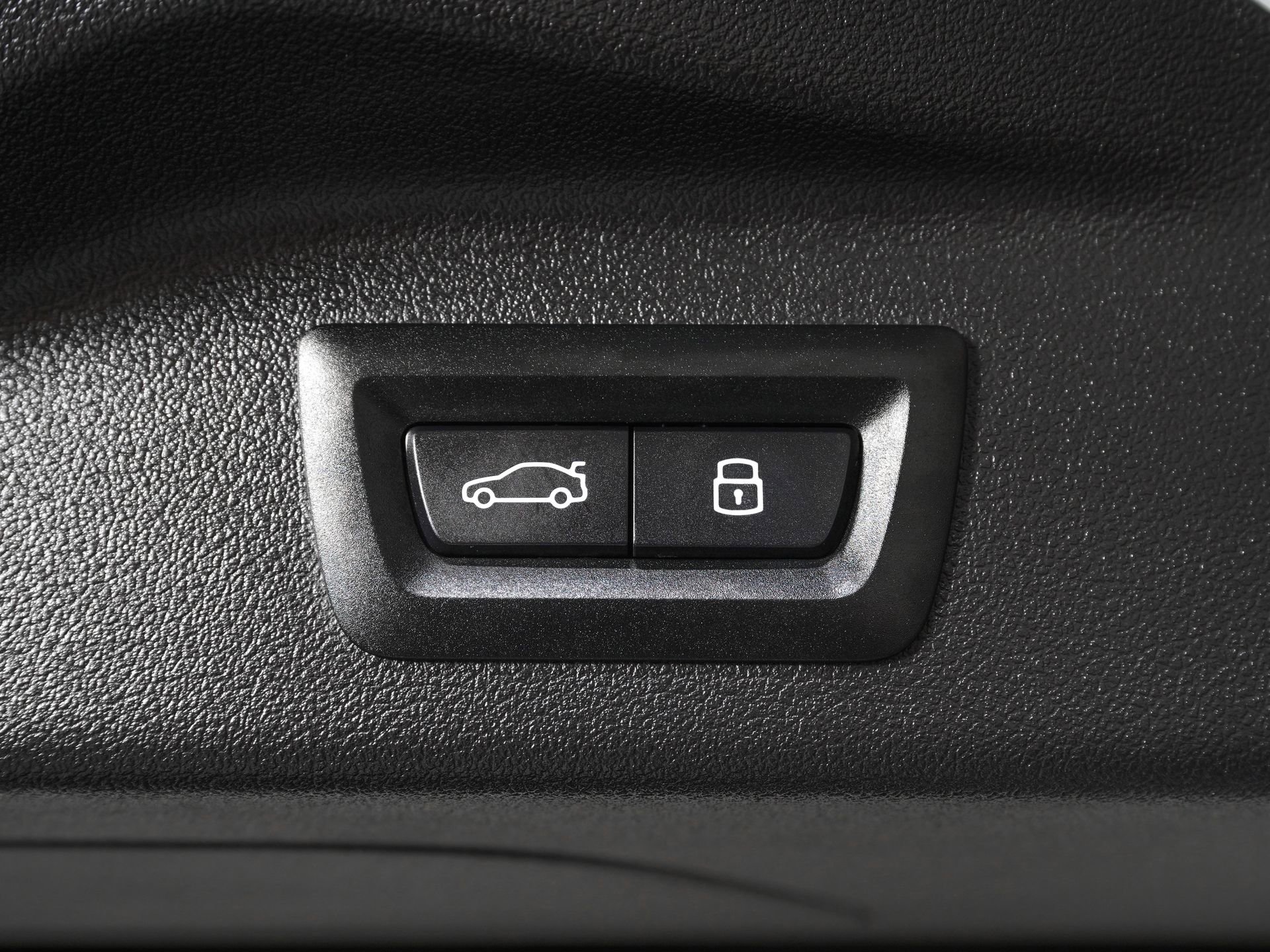 Used 2025 BMW ALPINA XB7 image 14