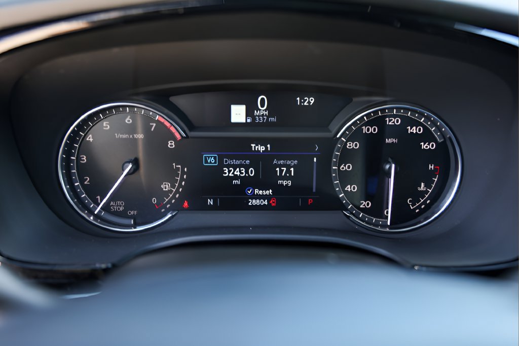 Certified 2025 Cadillac XT6 Premium Luxury FWD image 11