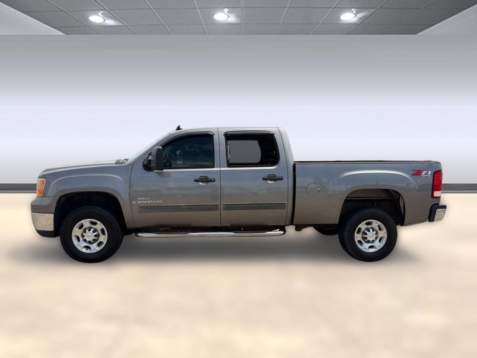 Used 2008 GMC Sierra 2500 SLE w/ Z71 Off-Road Package AWD/4WD image 2