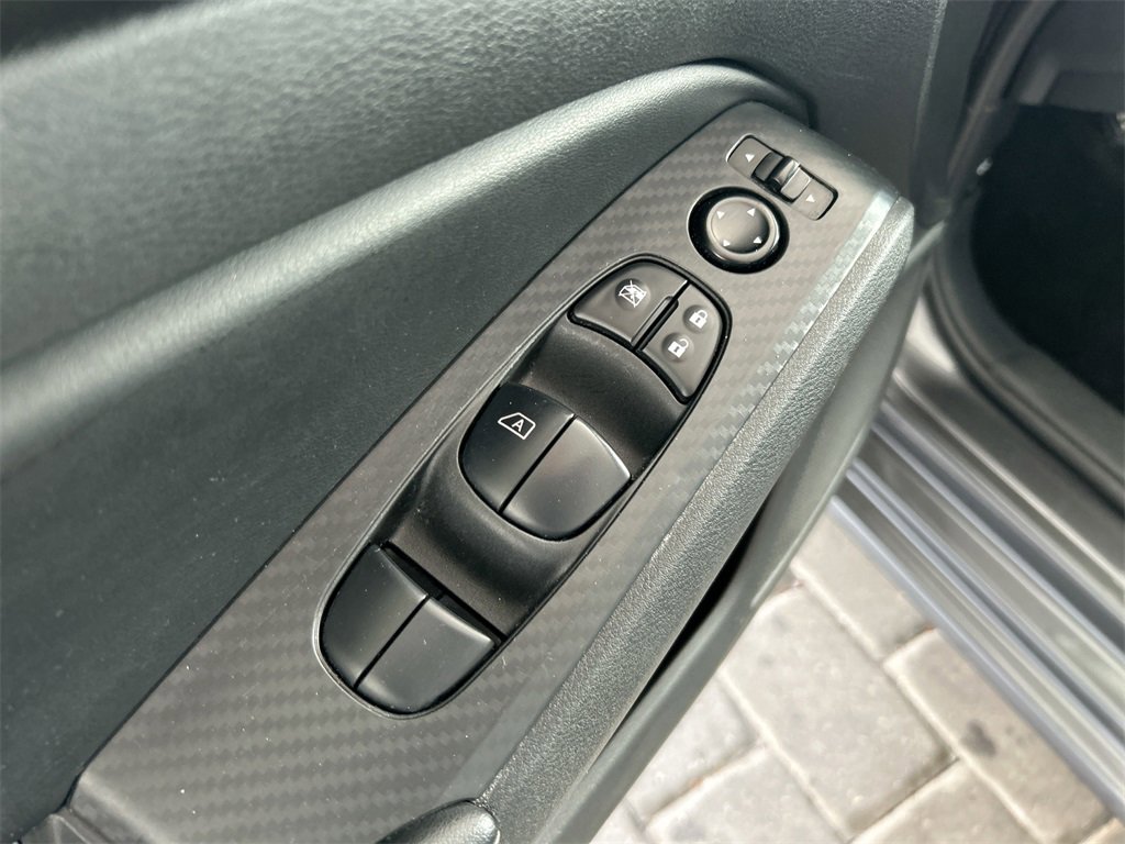 Used 2024 Nissan Altima 2.5 SV image 12