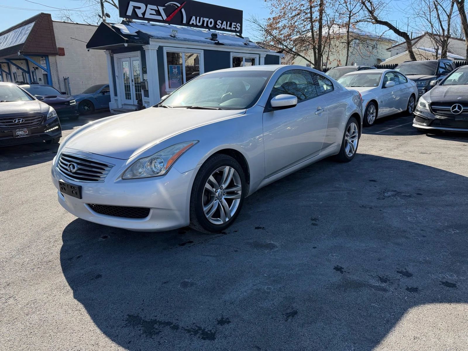 Used 2009 INFINITI G37 x Coupe w/ Premium Pkg image 1