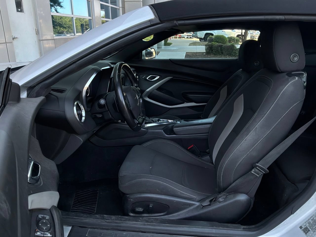 Used 2019 Chevrolet Camaro LT RWD image 16