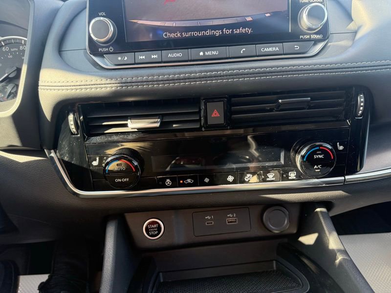 Used 2022 Nissan Rogue SV w/ SV Premium Package image 27