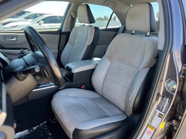 Used 2015 Toyota Camry XSE FWD image 13