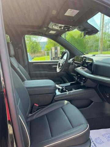 New 2026 Chevrolet Suburban Premier w/ Sun And Tow Package AWD/4WD image 17