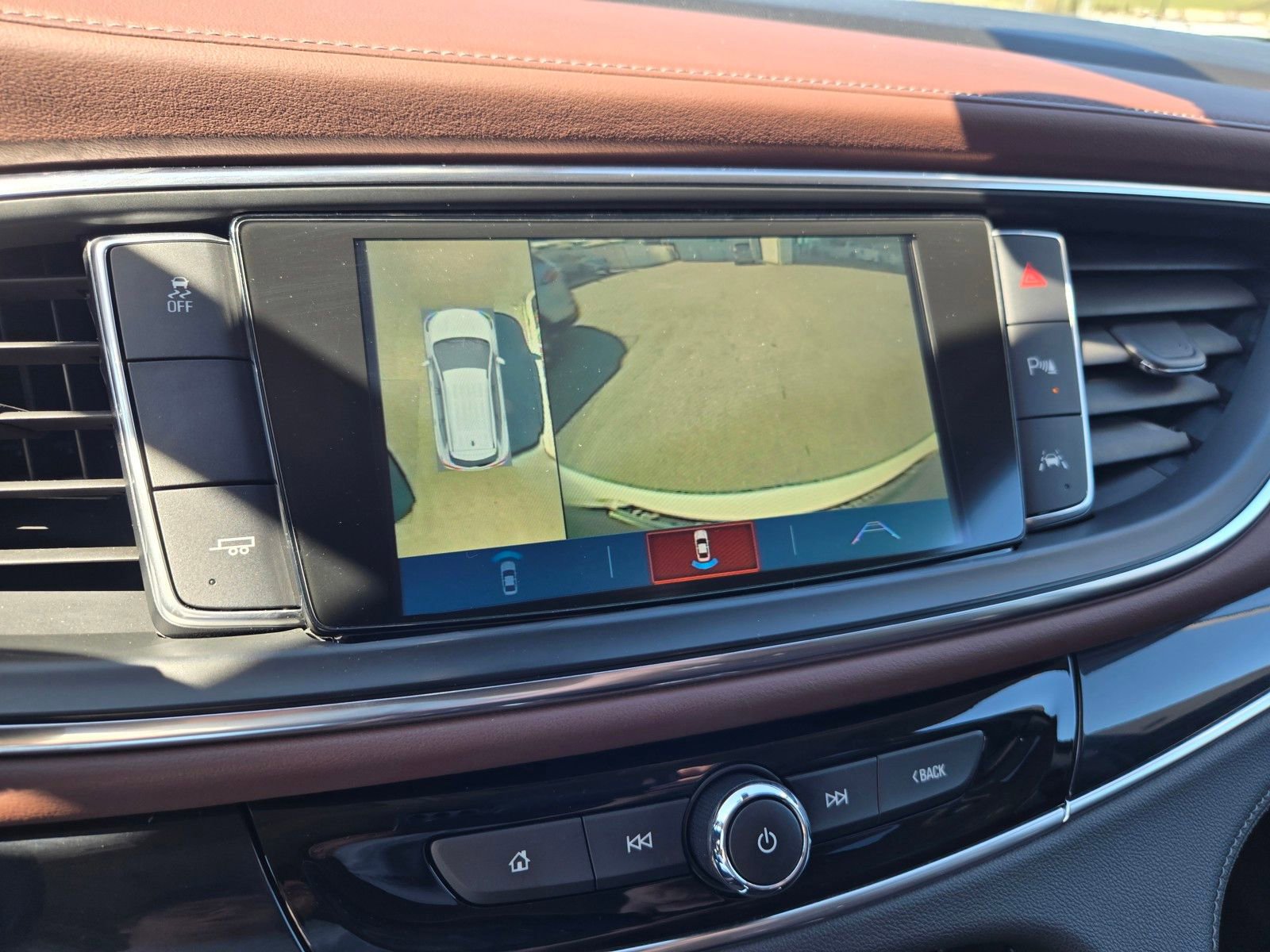 Used 2018 Buick Enclave Avenir w/ Avenir Technology Package image 23