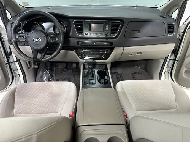 Used 2018 Kia Sedona L FWD image 15