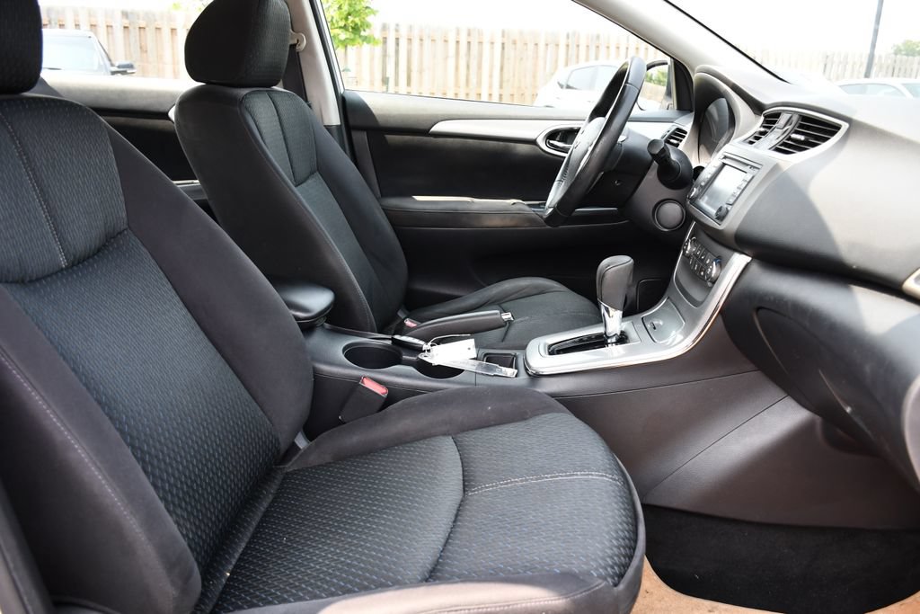 Used 2014 Nissan Sentra SR w/ Premium Package FWD image 32
