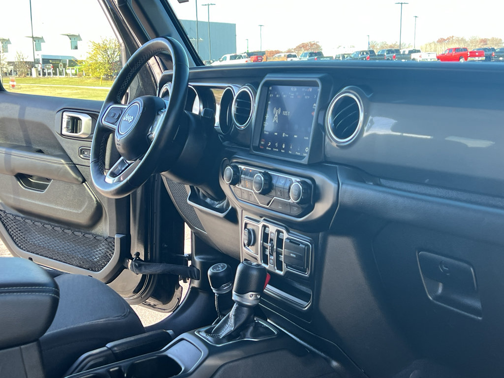 Used 2021 Jeep Wrangler Unlimited Sahara w/ Uconnect 4C Nav & Sound Group image 33