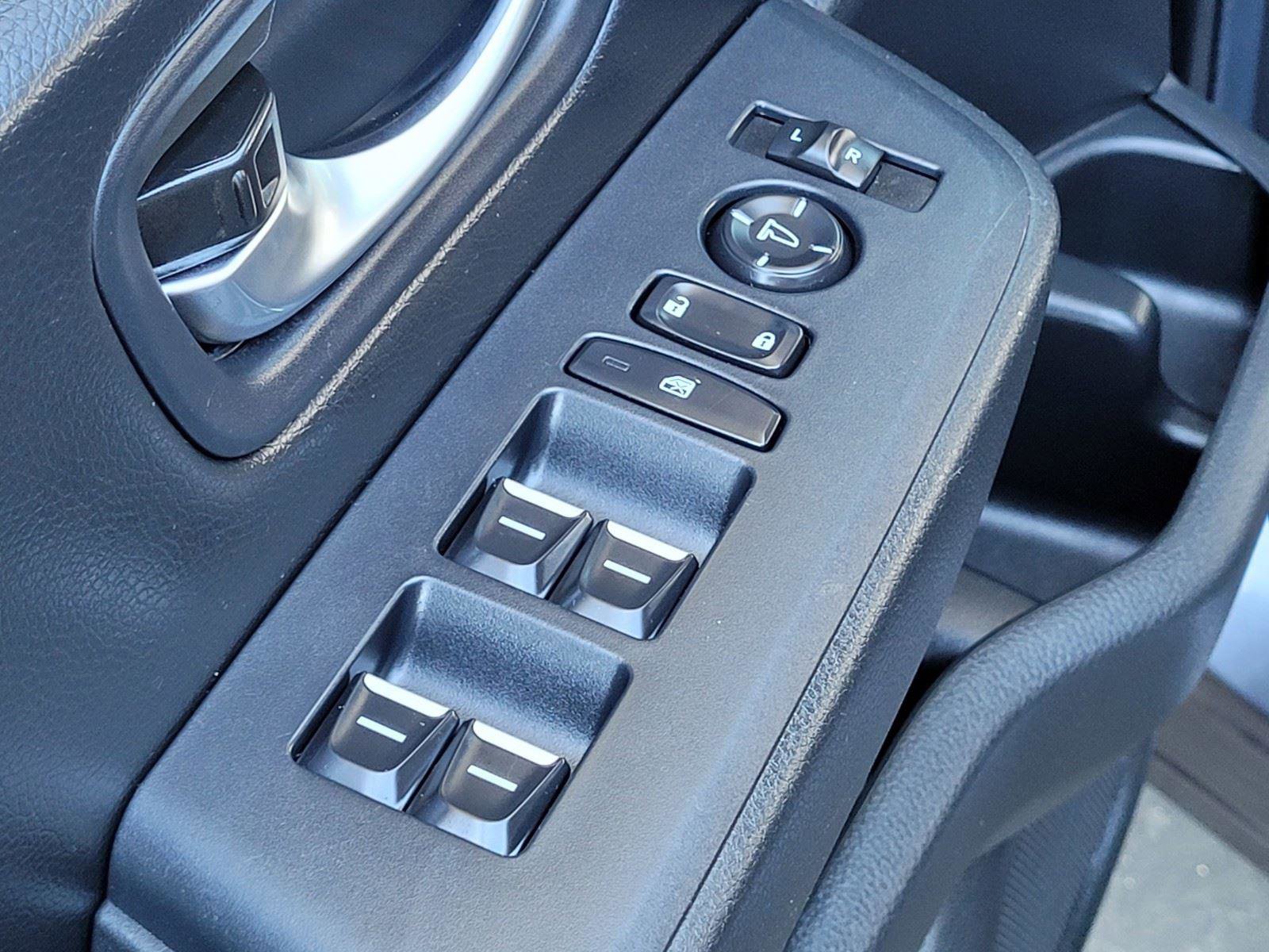 Used 2025 Honda Pilot EX-L image 18