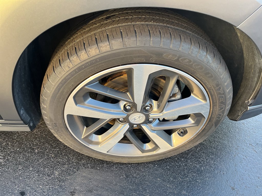 Used 2021 Hyundai Kona Limited image 34