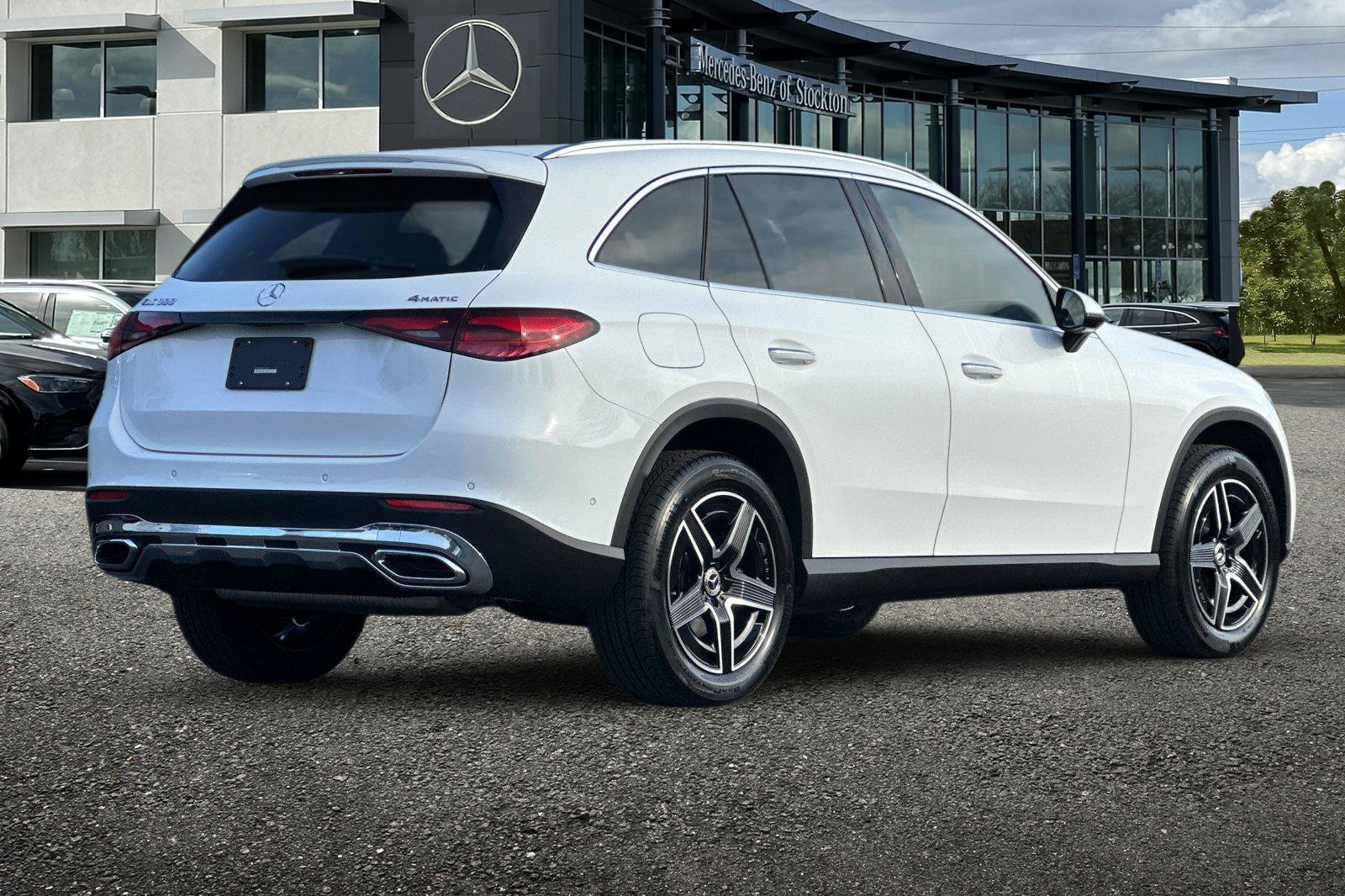 New 2026 Mercedes-Benz GLC 300 4MATIC image 4