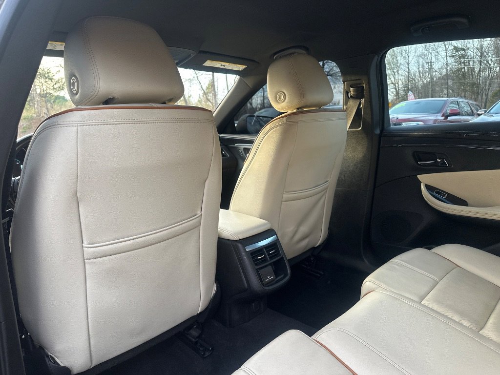 Used 2019 Chevrolet Impala Premier FWD image 12