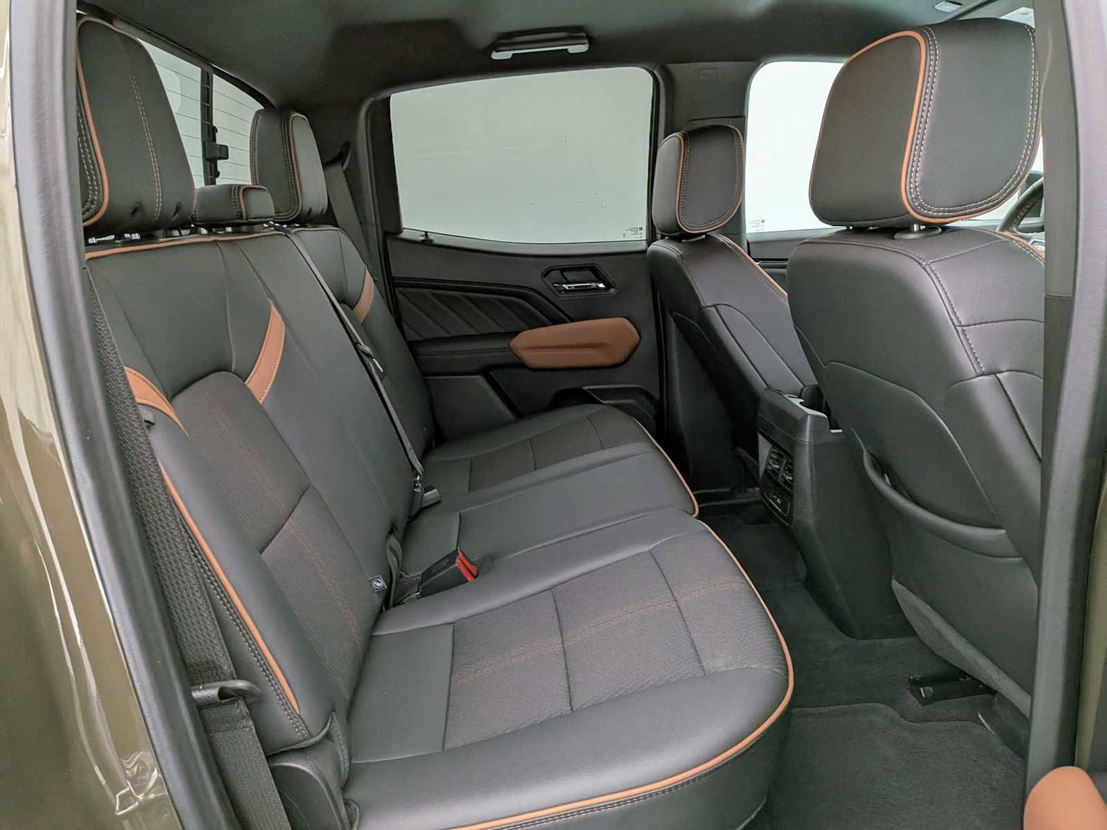 Used 2025 GMC Canyon AT4 AWD/4WD image 17