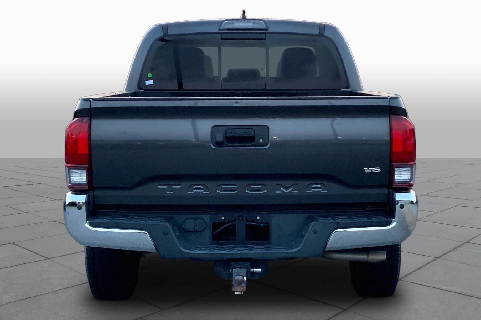 Used 2019 Toyota Tacoma SR5 RWD image 5