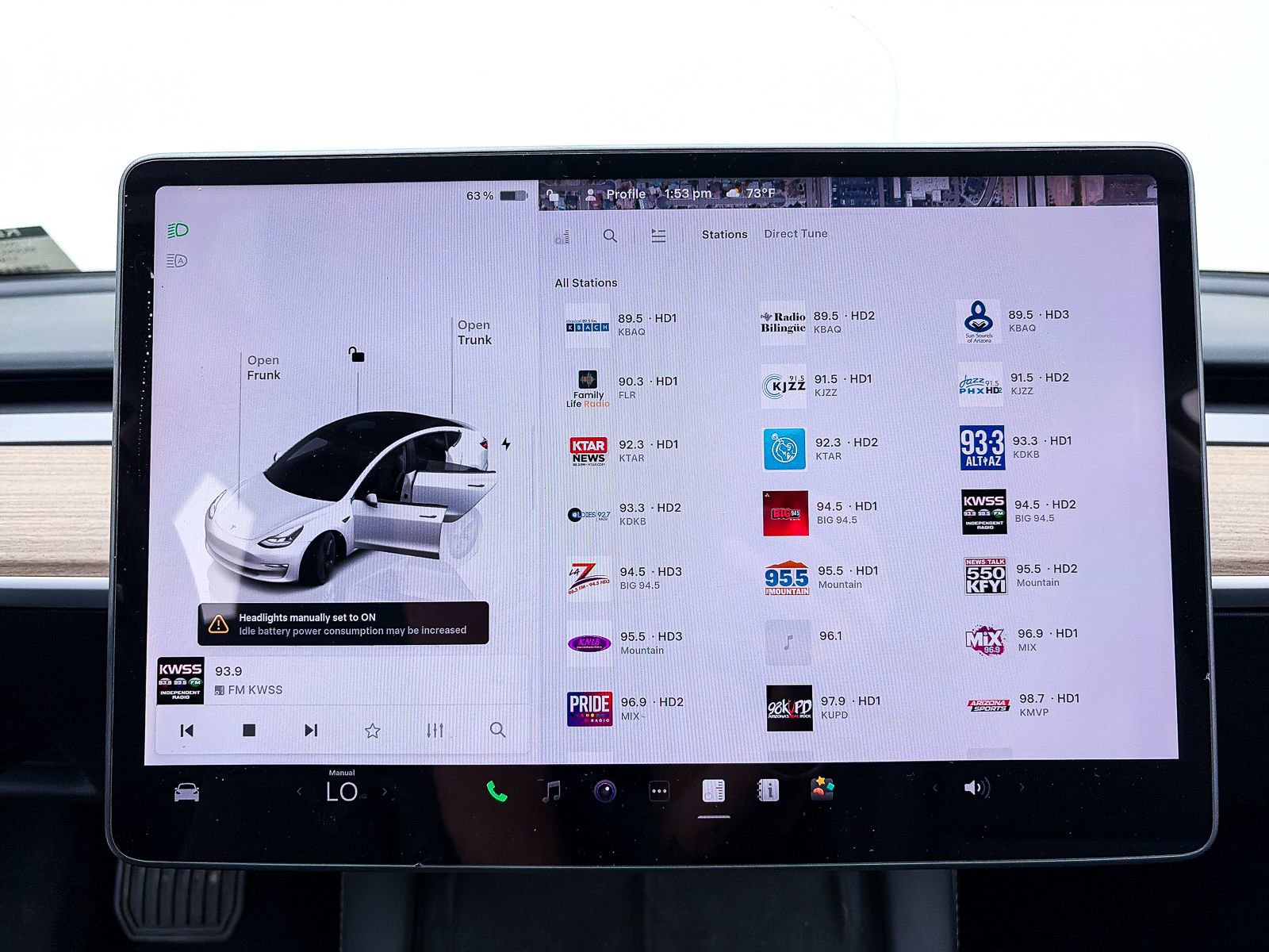 Used 2023 Tesla Model 3 Standard Range image 22