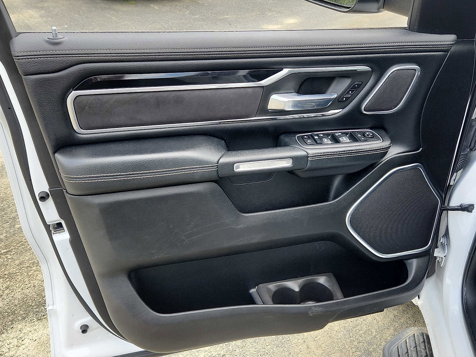 Certified 2021 RAM 1500 Laramie AWD/4WD image 12
