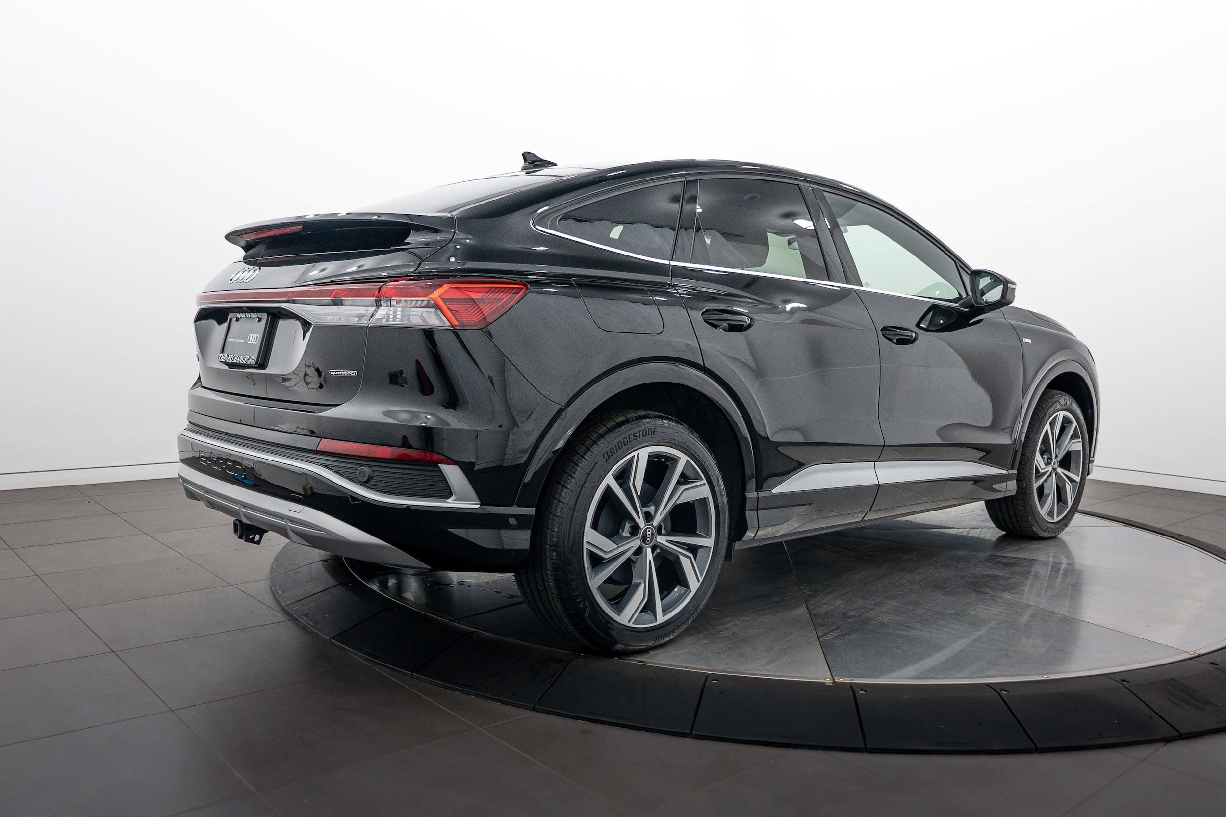 Certified 2023 Audi Q4 e-tron Premium Plus w/ Premium Plus AWD/4WD image 4