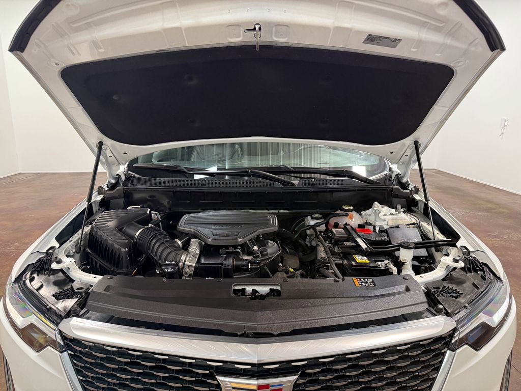 Used 2023 Cadillac XT6 Premium Luxury image 19