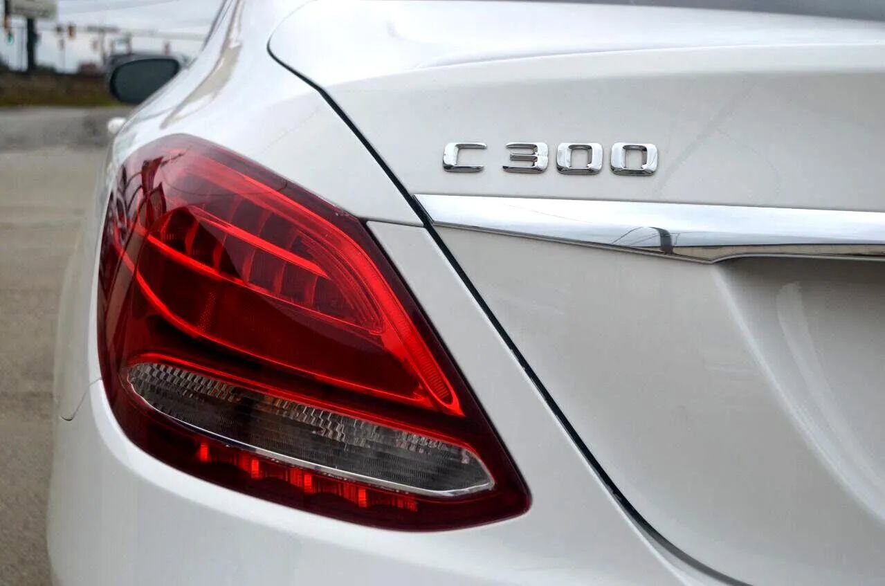 Used 2015 Mercedes-Benz C 300 Sedan image 8