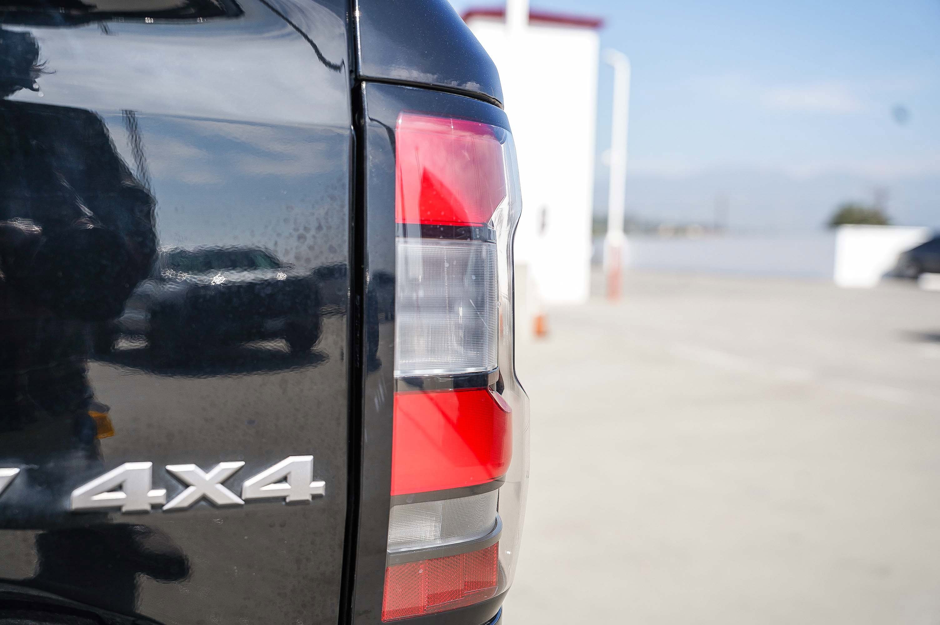 Used 2023 Nissan Frontier SV image 13