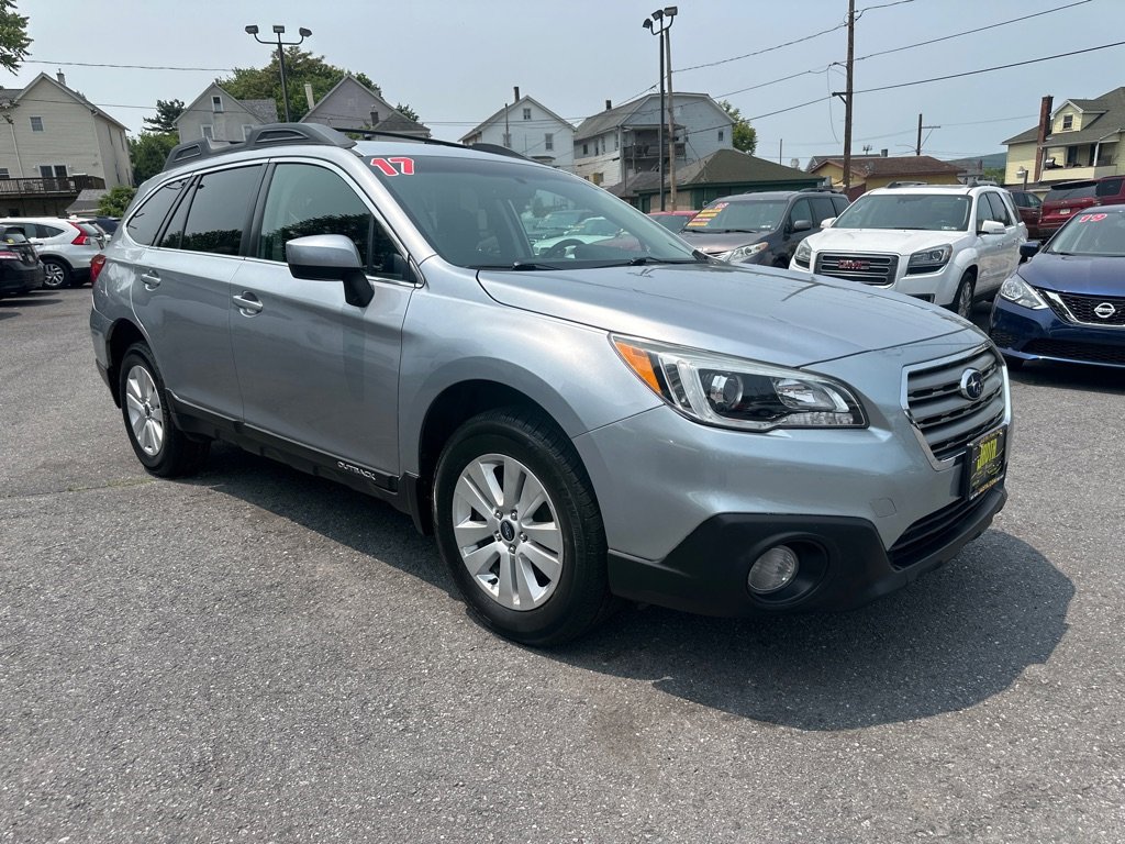 Used 2017 Subaru Outback 2.5i Premium image 2