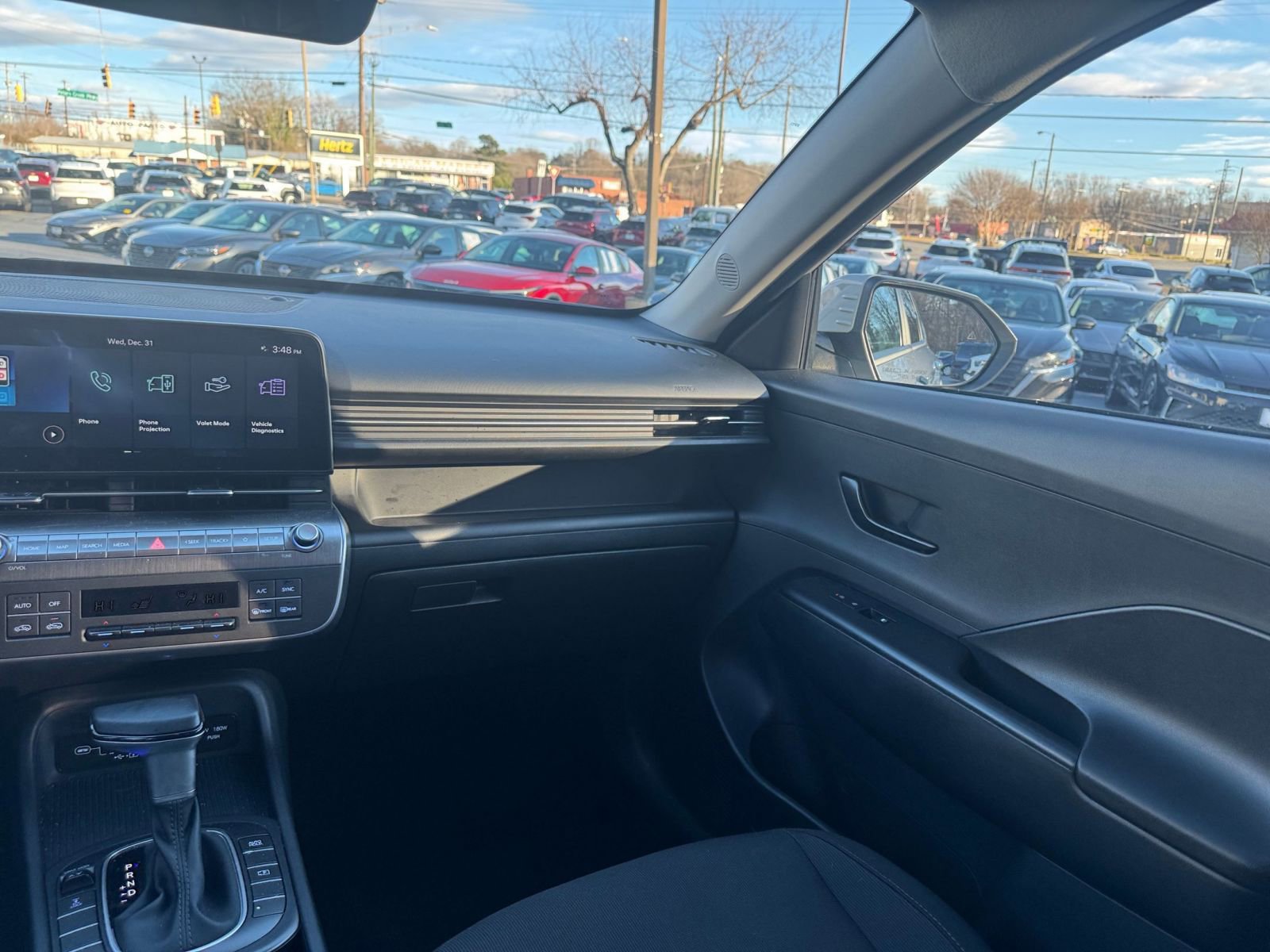 Used 2025 Hyundai Kona SEL image 29