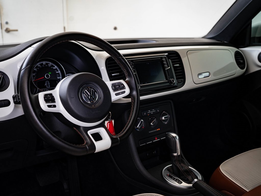 Used 2017 Volkswagen Beetle 1.8T S image 5